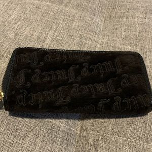 Juicy couture wallet